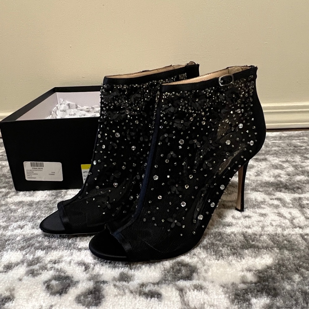 BADGLEY MISCHKA beaded peep toe bootie sz 8.5